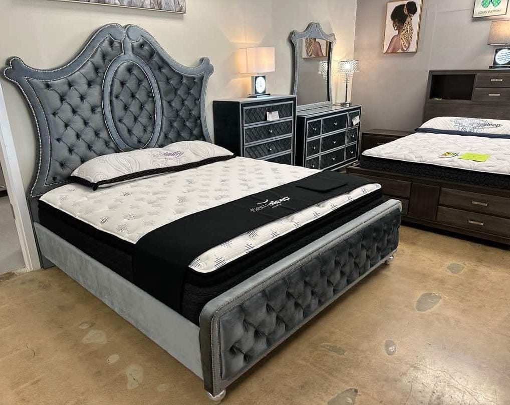 Cameo Gray Upholstered Panel Bedroom Set
