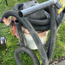 Wet Dry Vac 4.25 Peak  Ridgid 12 Gal