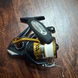 Shimano Sahara C3000 Spinning Reel In Ex Condition 