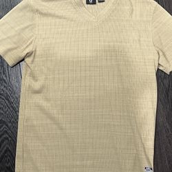 Guess Men’s Size XL Tan Beige  short Sleeve Xl Shirt Shirt V neck 
