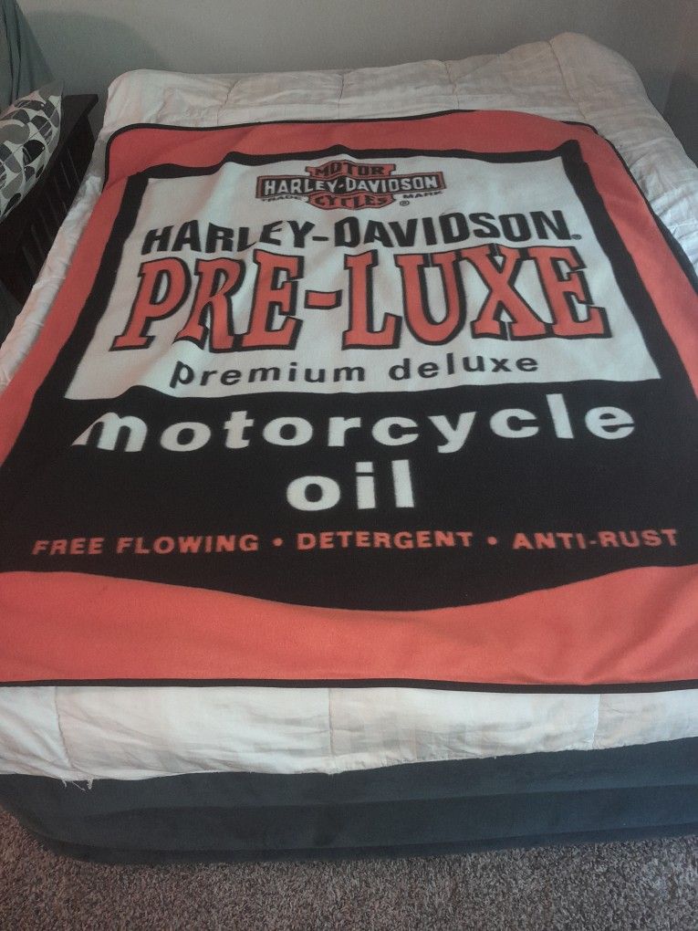 HARLEY DAVIDSON ROLL UP BLANKET. GREAT SHAPE