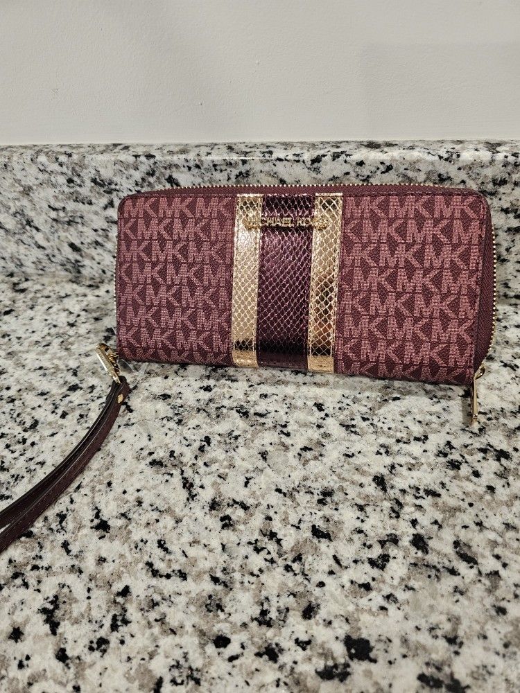 Wristlet