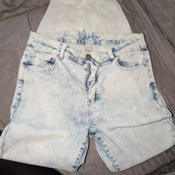 Women's Acid Wash Jeans $10