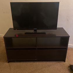 Element 32 Inch And Tv Stand 