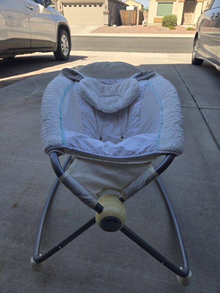 Rocking Bassinet 