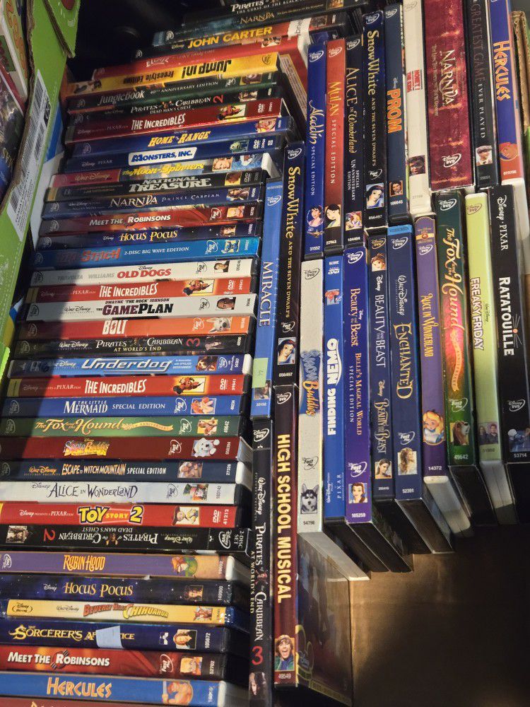 72 Disney Aladdin lion king toy story up Nemo frozen and more DVD Kids animated Movie whole sale lot