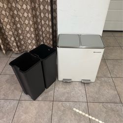 SONGMICS Trash Can, 2 x 8 Gallon (2 x 30 L) Garbage Can for Kitchen, with 15 Trash Bags, 2 Compartments, Plastic Inner Buckets and Hinged Lids, Airtig