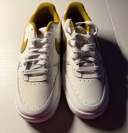 Nike Gamma Force Sail Light Orewood Brown Amber Brown Bronzine (Women's)