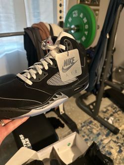 Air Jordan 5 Black Silver Sneakers Sz 12: MEN’s