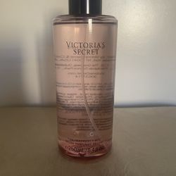 Victoria’s Secret “So In Love” Fragrance Mist