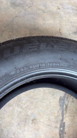 Bridgestone Dueler 245-60-18 105H tire