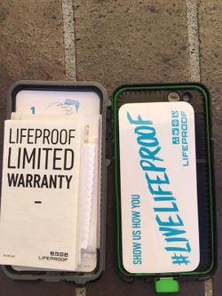Black iphone 6 or 6s life proof water resistance case