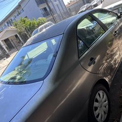 2004 Toyota Camry · LE Sedan 4D