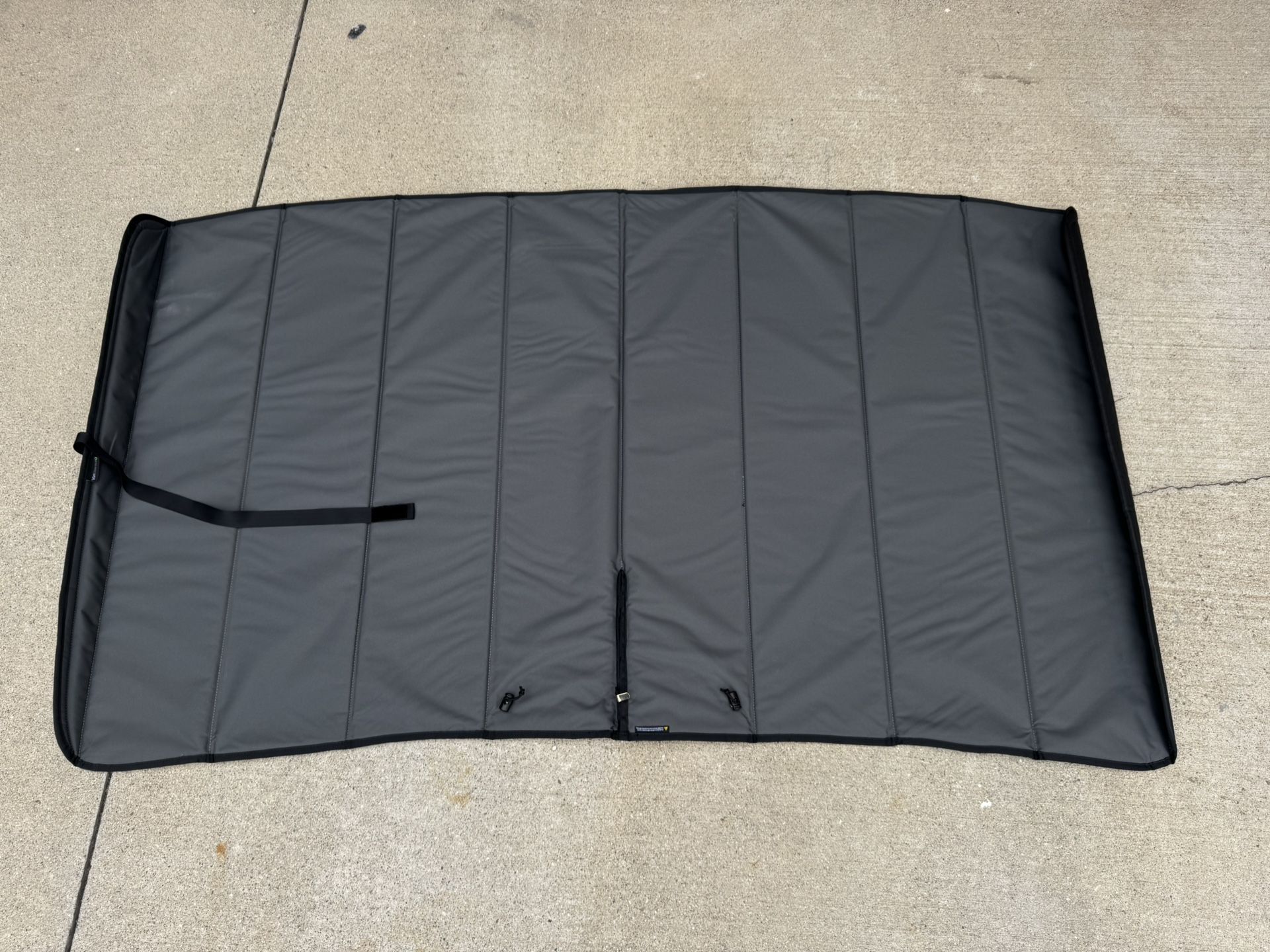 VanEssential Front Windshield Cover