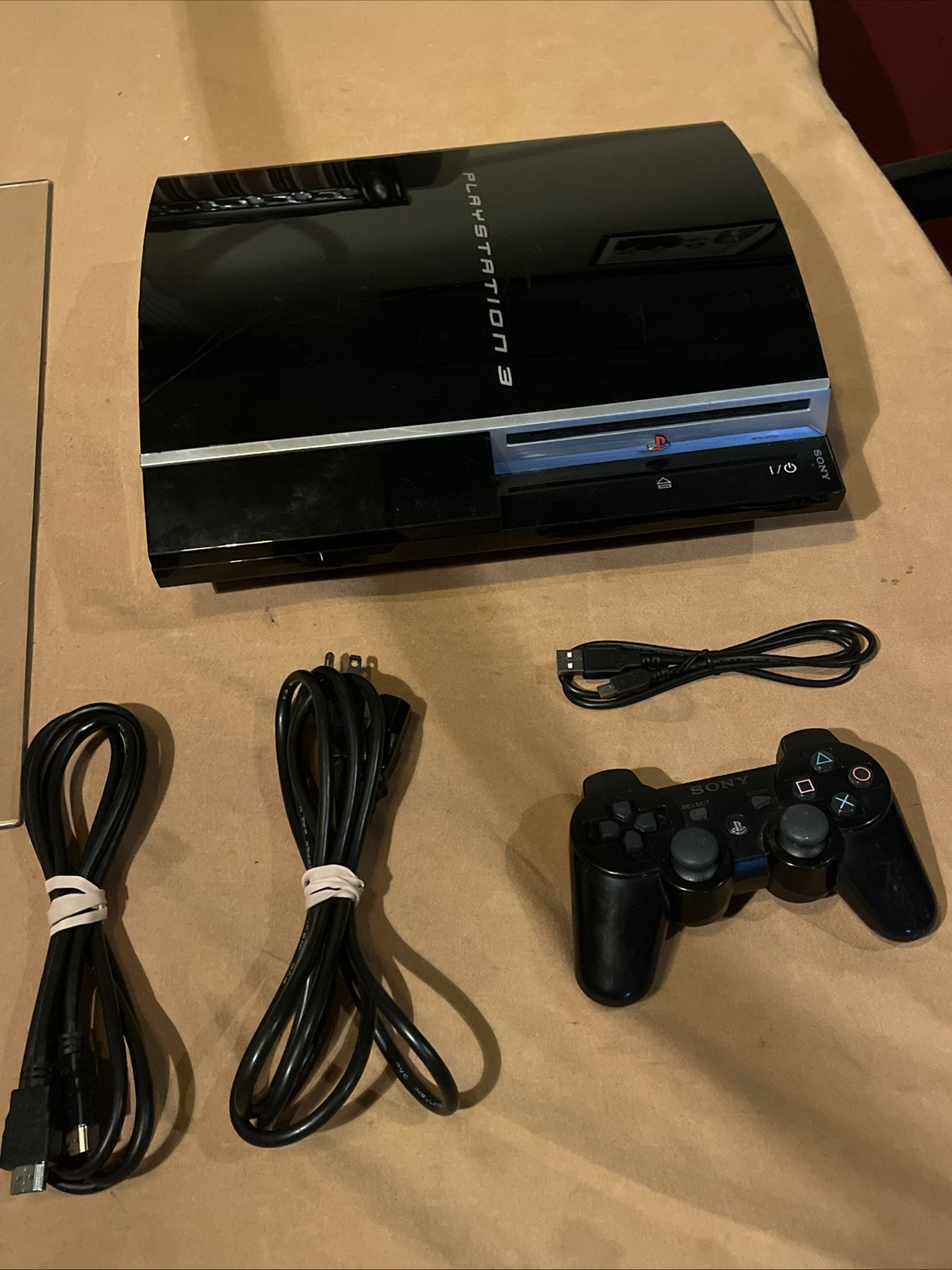 Sony Playstation 3 PS3 Fat Console 80GB w/ Cords & Controller