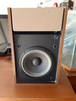 1 BOSE' 301r Series speaker
