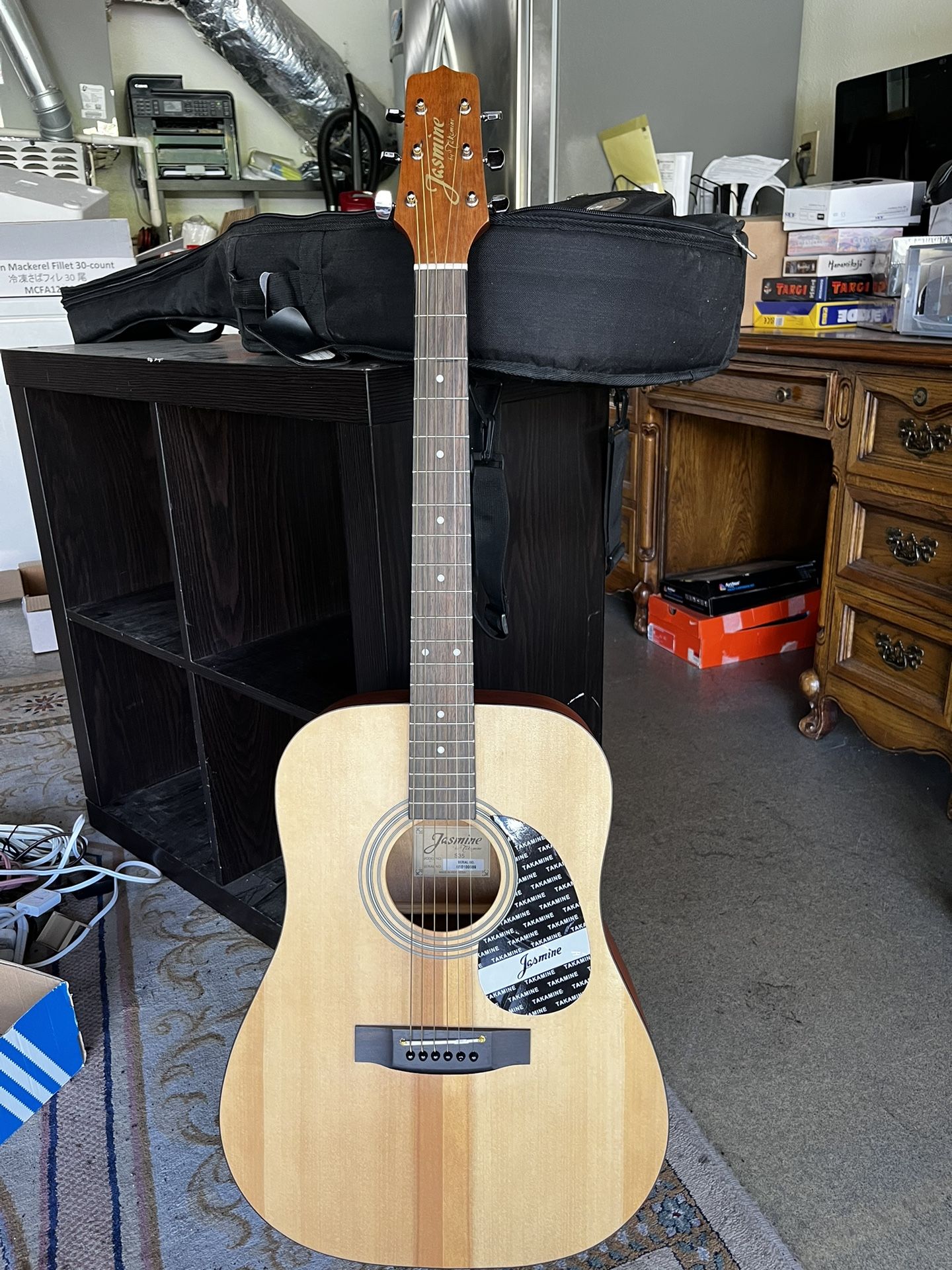 Takamine Jasmine Guitar S35