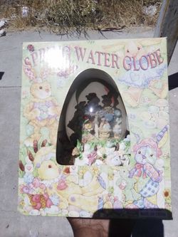 SPRING WATER GLOBE