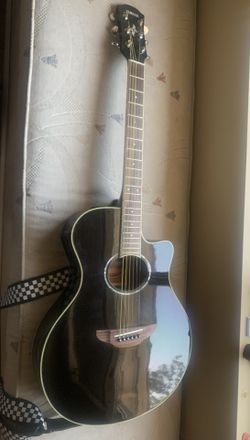 Yamaha APX-600 Acoustic /Electric Guitar With Road Runner Gig Bag Built In Tuner