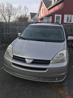 05 Toyota Siena awd