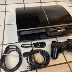 PS3 BACKWARDS COMPATIBLE 