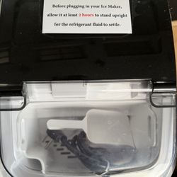Ice Maker - Used Twice 