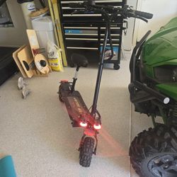 Fast Dual Motor 5600w Suspension Electric Scooter 