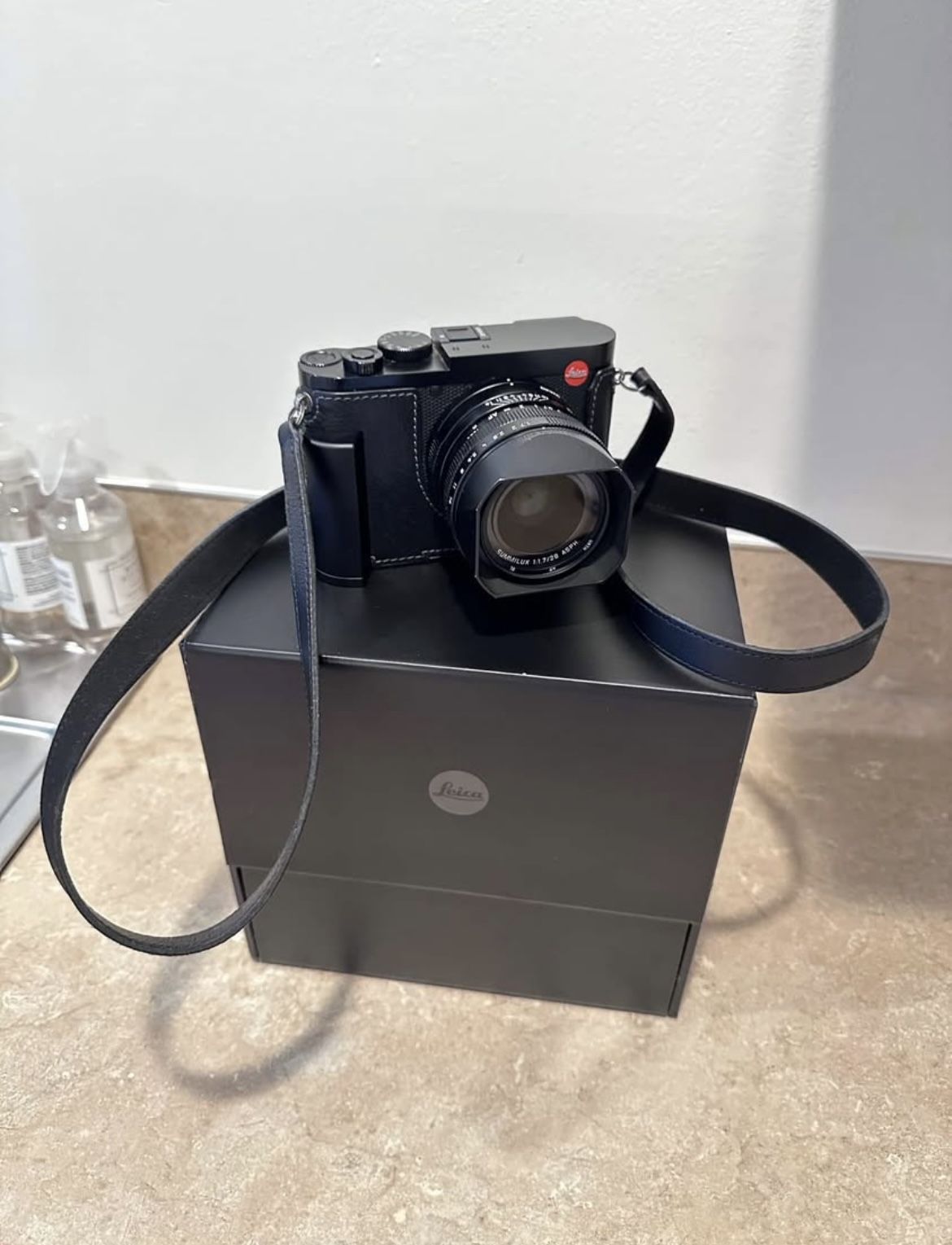 Leica Q2