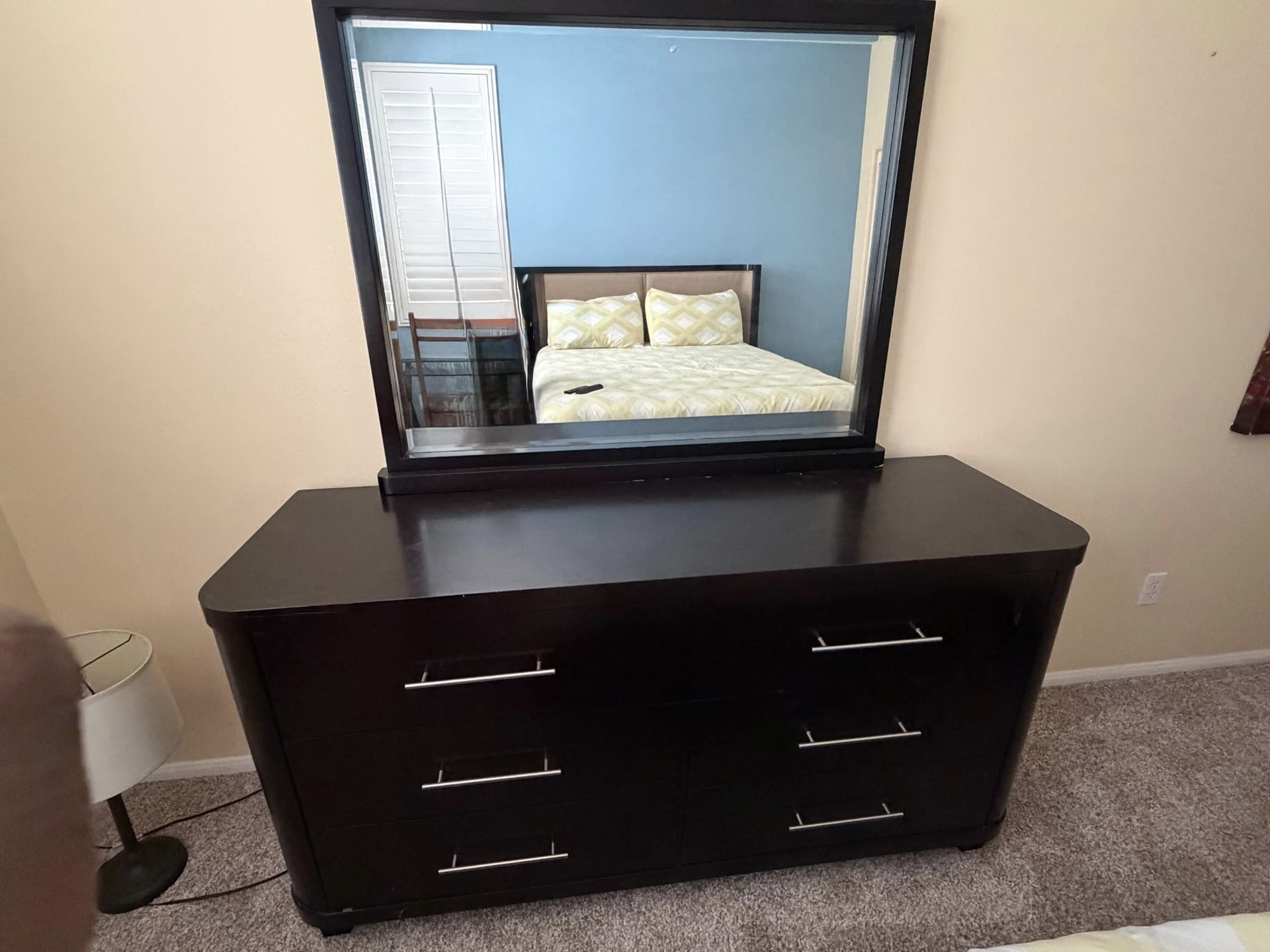 Dresser With mirror