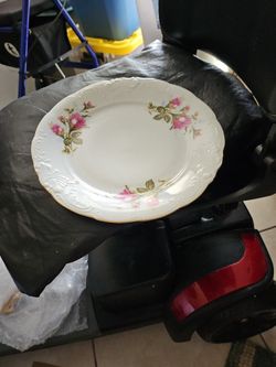 Gorgeous Gold Trim Plates