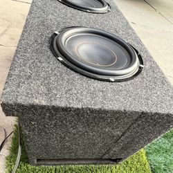 Like New 2 Pioneer TS-D10D2 D Series 10" subwoofer with dual 2-ohm voice coils with box