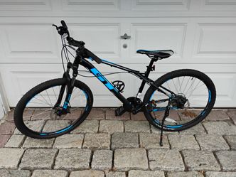GT Aggressor Pro 27.5" Mountain Bike
