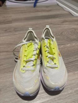 Nike running shoes - Excellent condition