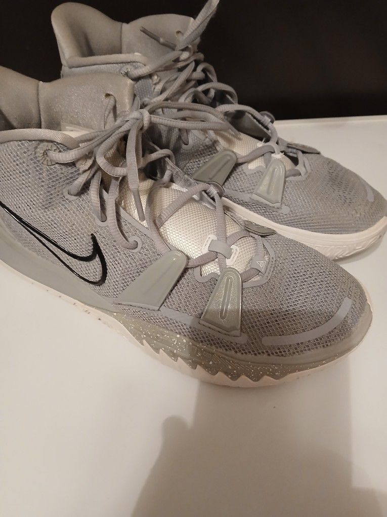 Men's Nike Shoes, Size 12