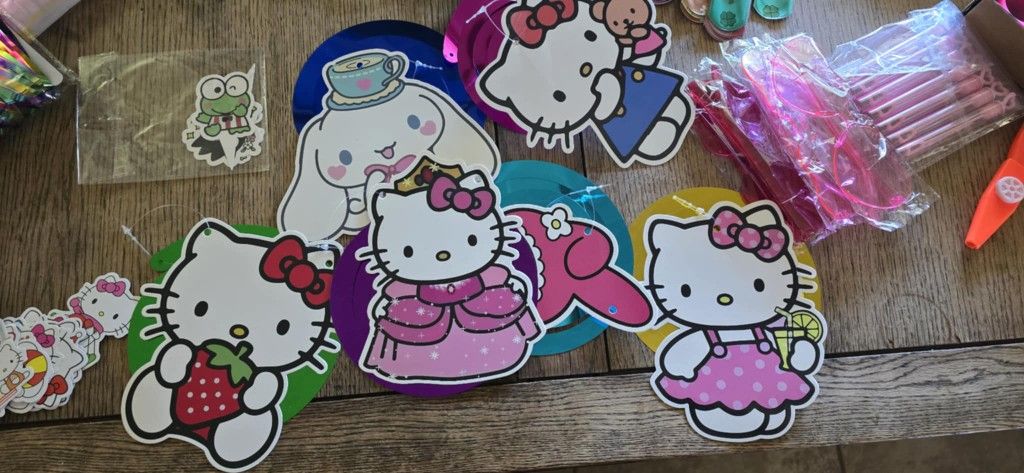 hello kitty Birthday party supplies