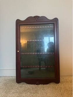 Spoon display case for wall