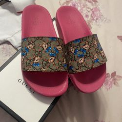 Gucci Slides  2y 