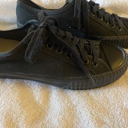 P.F Flyers Center Low Top Sz.10