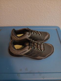WOMANS TERREX SNEAKERS