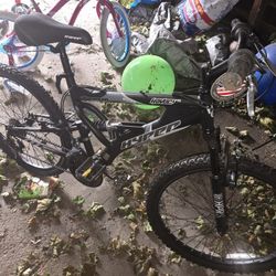 Mens Women's Mountain Bikes
