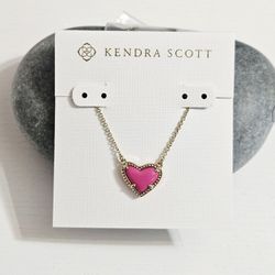 Kendra Scott 14k yellow gold with Pink Heart pendant necklace Women's Gift