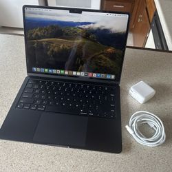 Apple MacBook Air M2 13”