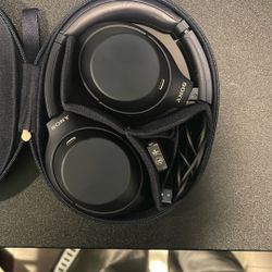 Sony Headphones WH-1000XM4