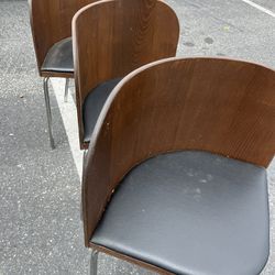 Vintage Mid Century Chair’s Set Of 4 