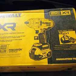DeWalt 20V MAX Lithium-Ion Cordless 1/2 in. Impact Wrench Kit