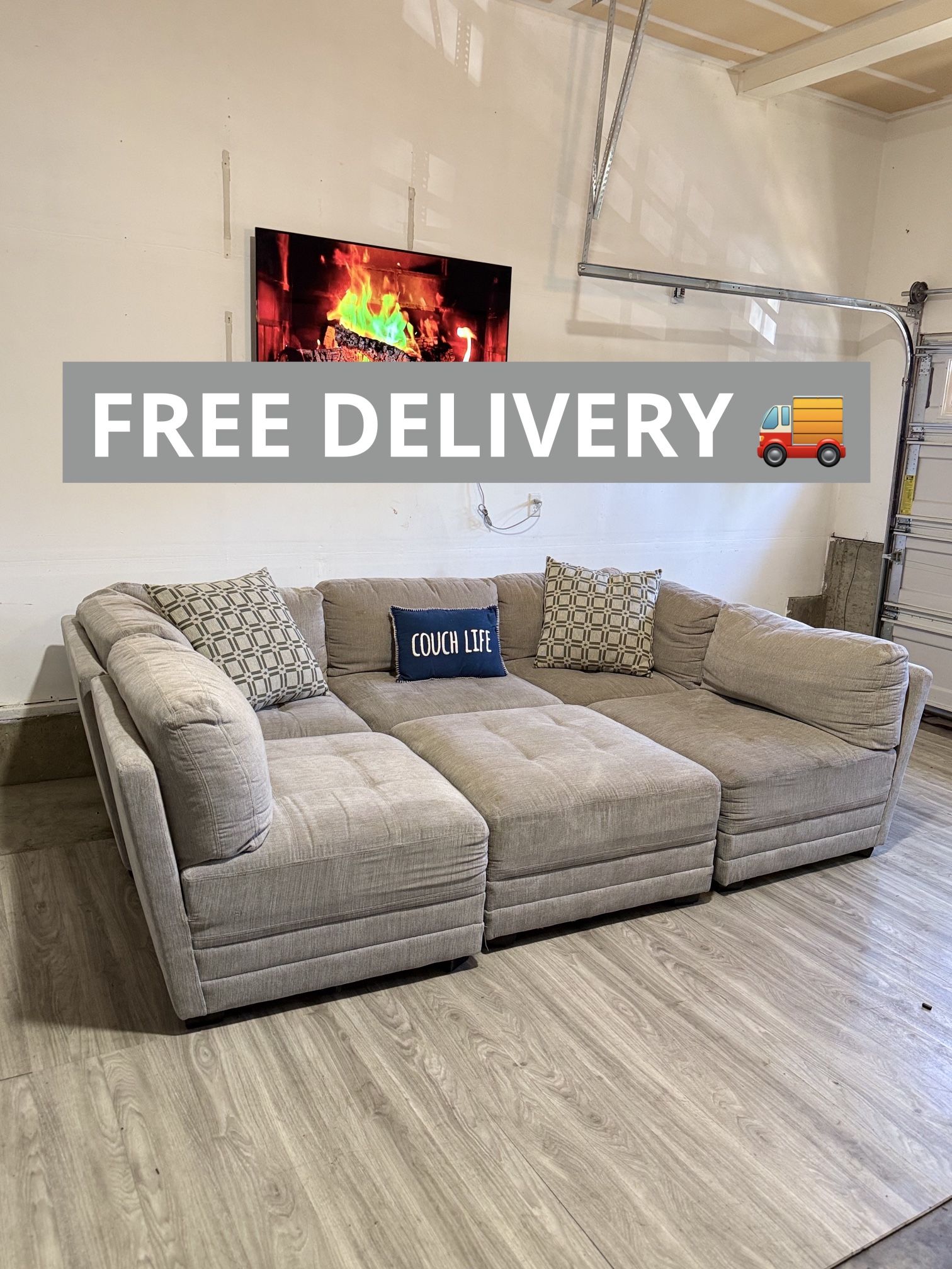 Large Gray Sectional Couch 🛋️-FREE DELIVERY 🚚 