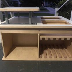 Ki Science Center Wood Workstation