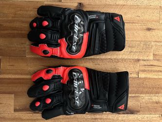 DAINESE CARBON 4 - MEN'S MOTORCYCLE SHORT LEATHER GLOVES