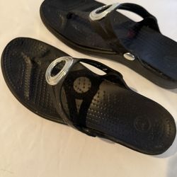 Women’s Wedge Shoes, Crocs, Size 9, Black With Silver Design