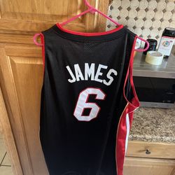 Lebron Jersey 